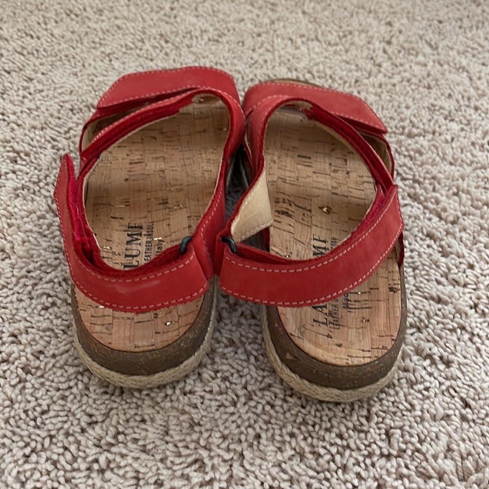 La Plume Leather Sandals - Picture 3 of 6